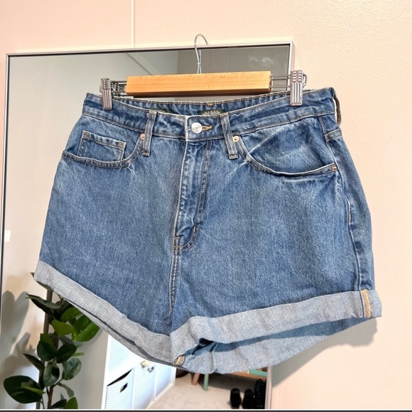 💙 3 FOR 15$ 💙 WILD FABLE Happy Jean Mom Shorts - Picture 3 of 3
